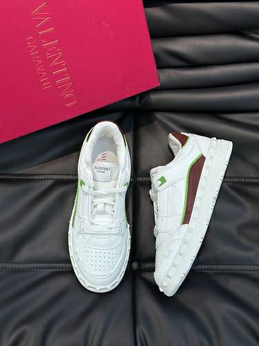 Picture of Valentino Shoes Men _SKUfw151941663fw